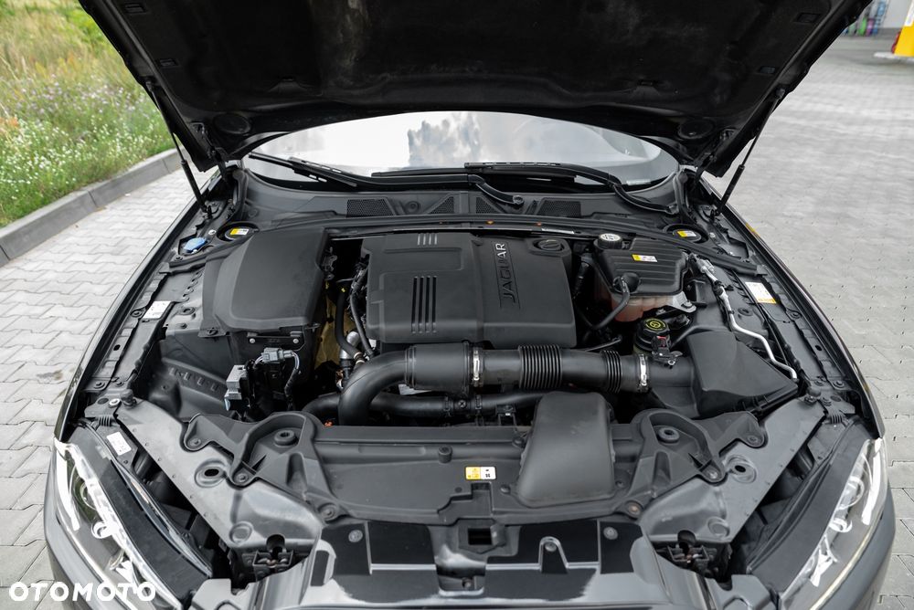 Jaguar XF 2.2 - 40