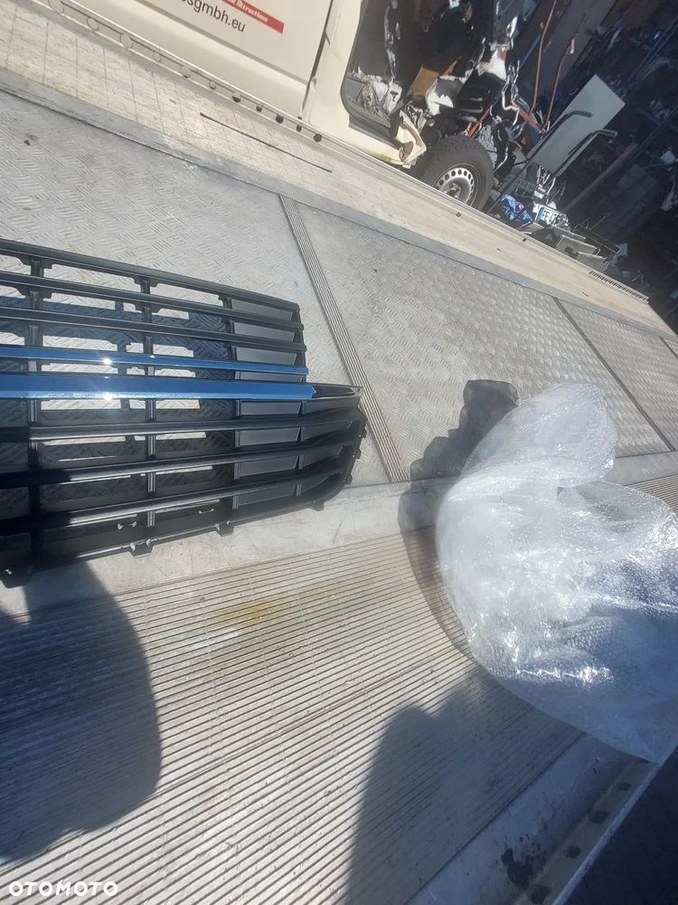 Atrapa  zderzaka  vw t6.1 multivan carawelle - 5