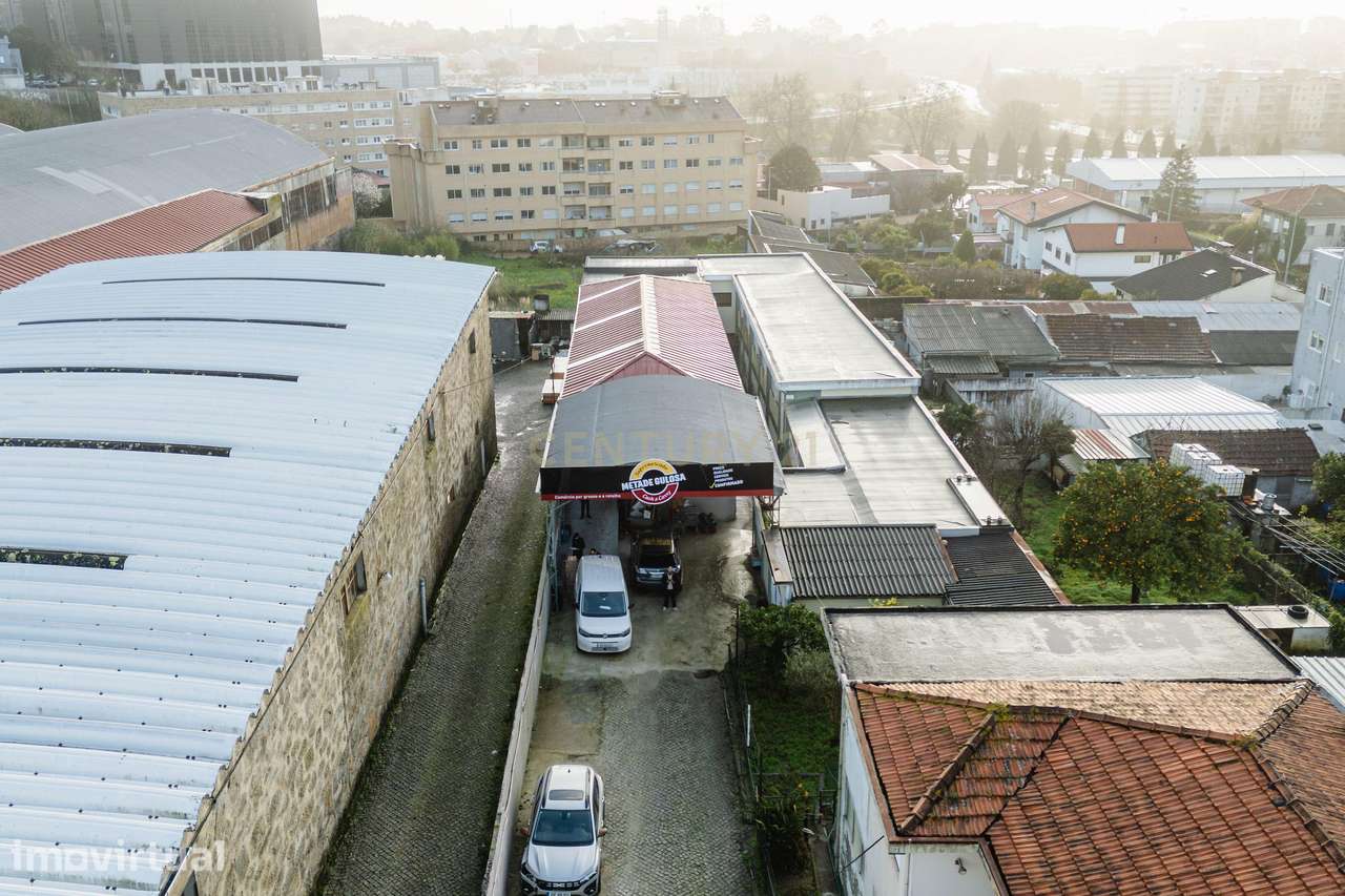 Armazém Comercial à Venda nas Devesas – Centro de Vila Nova de Gaia - Grande imagem: 2/54