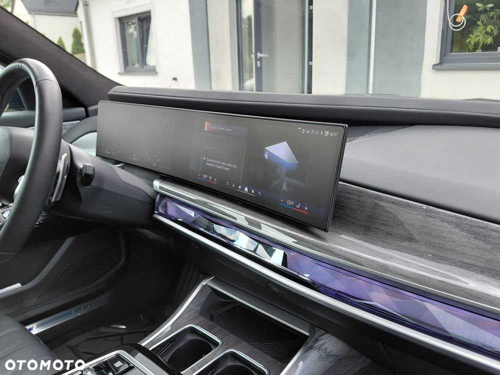 BMW Seria 7 - 8