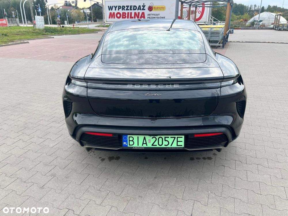 Porsche Taycan Turbo - 4