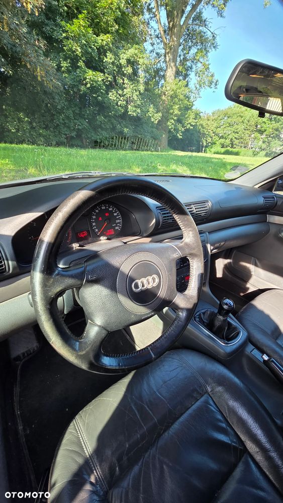 Audi A4 Avant 1.9 TDI - 13