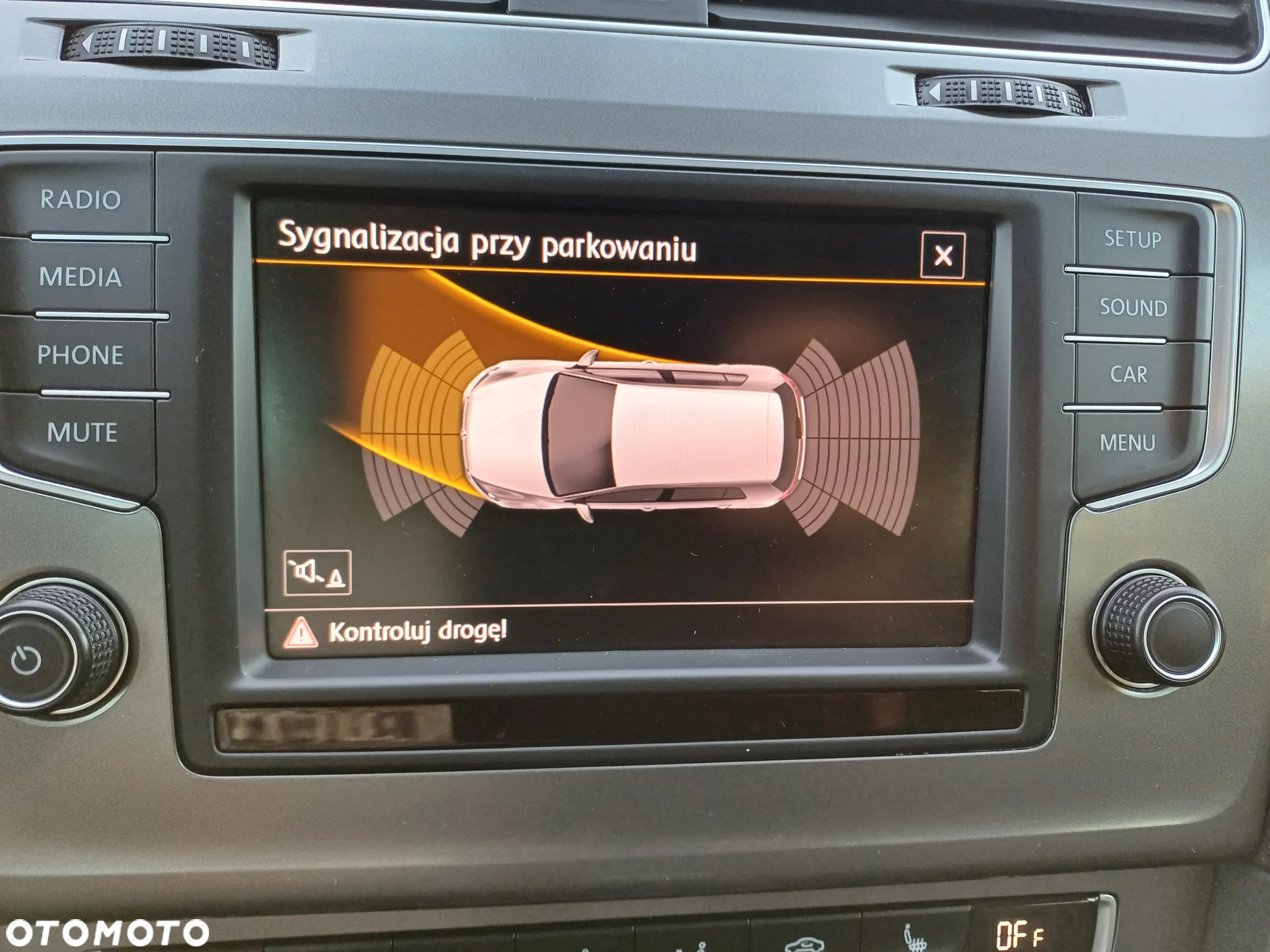 Volkswagen Golf 2.0 BlueTDI Comfortline - 39