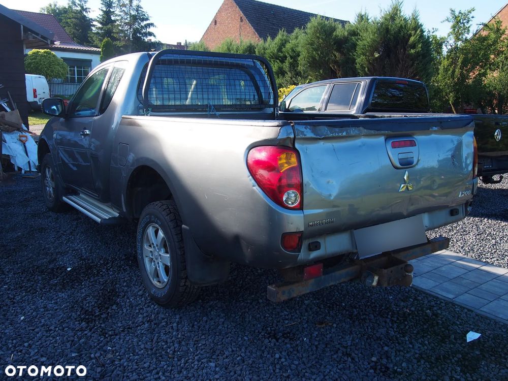 Mitsubishi L200 Pick Up 4x4 DPF Club Cab - 7