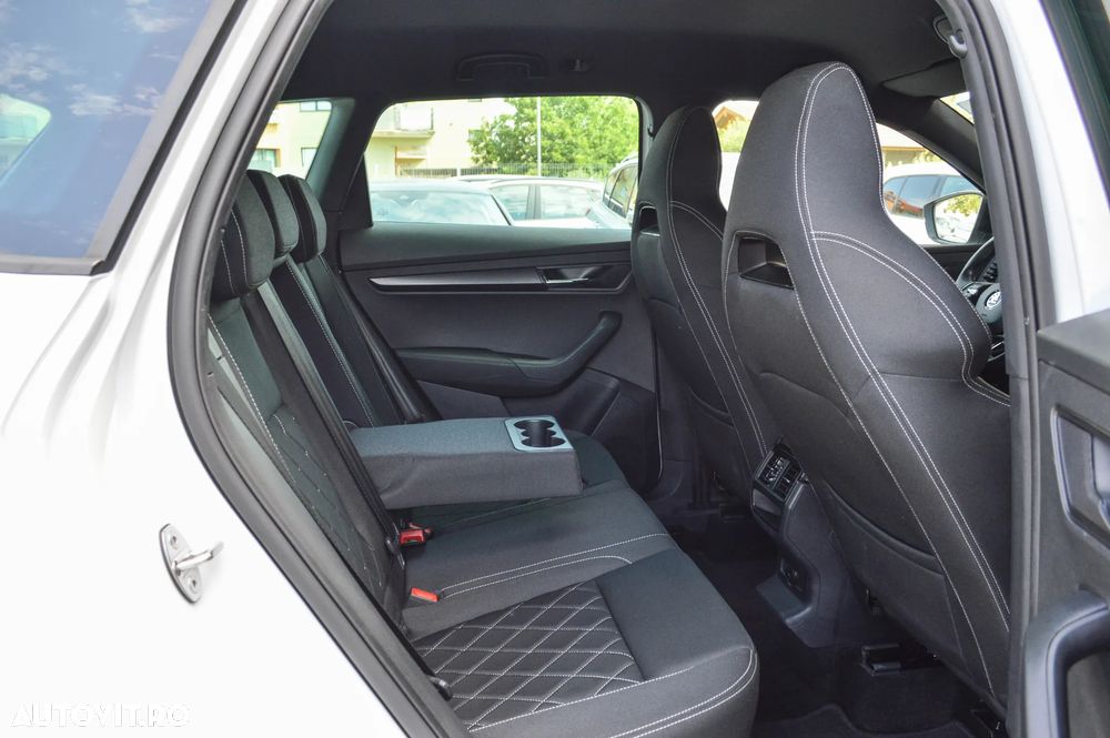 Skoda Karoq 2.0 TDI SCR 4x4 DSG Sportline - 24