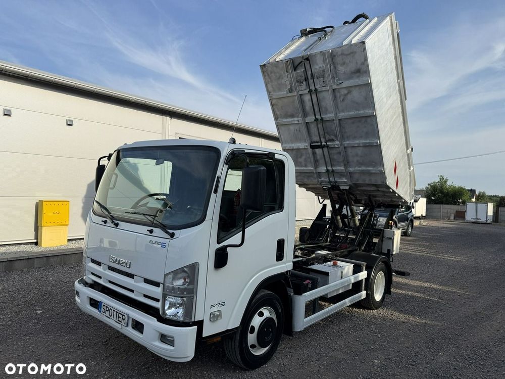 Isuzu P75 - 16