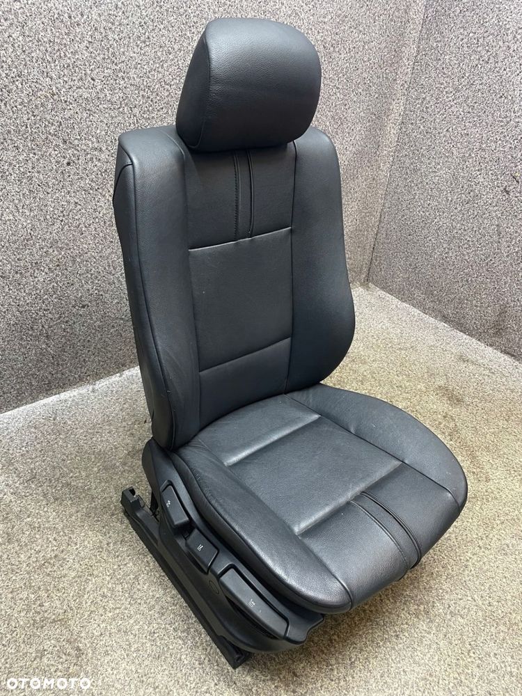 Fotel prawy przod przedni pasazera skorzany skora czarna BMW X3 E83 ORG BDB - 4