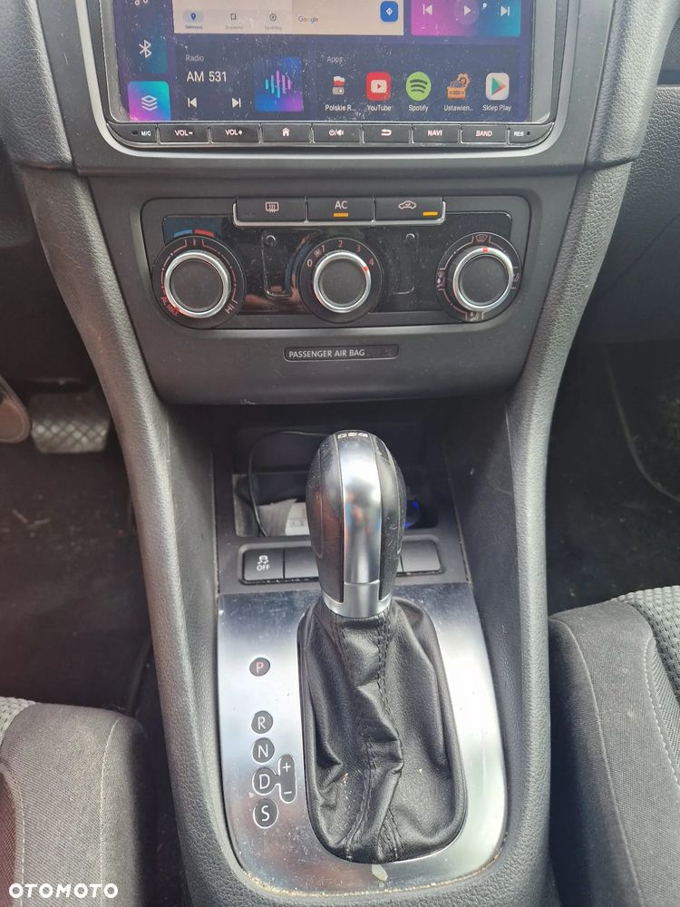 Volkswagen Golf - 2