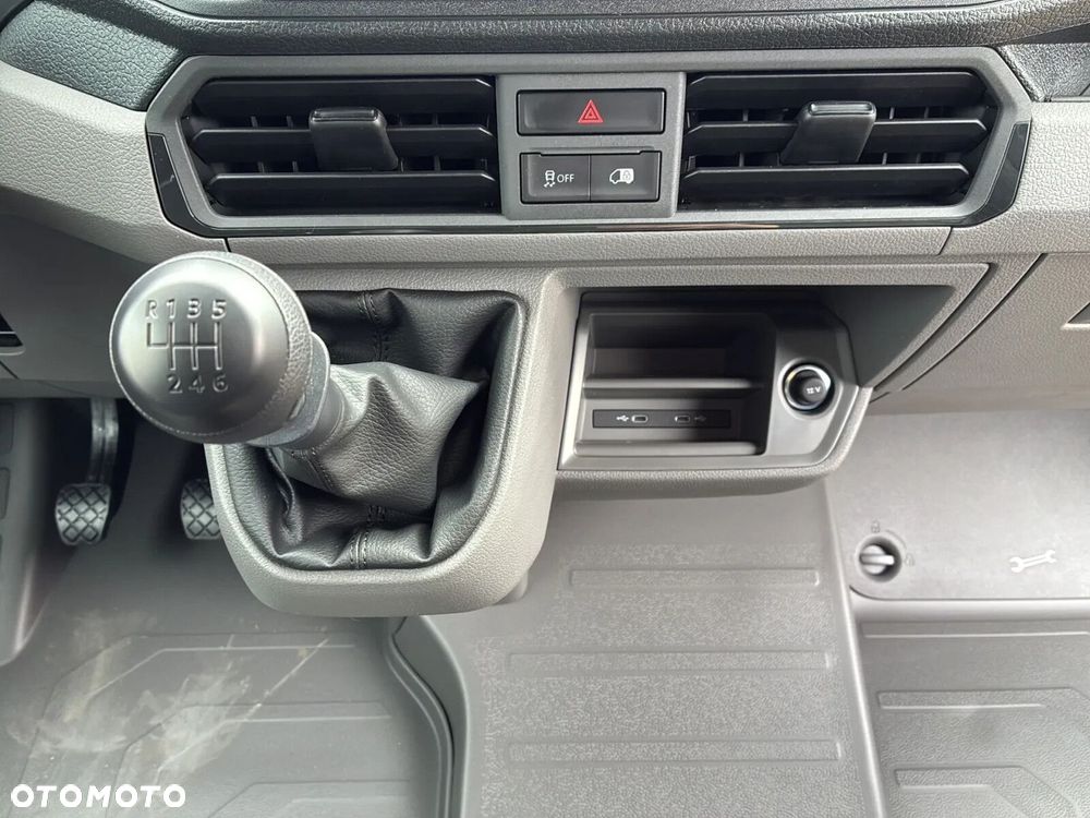 Volkswagen Crafter 35 Furgon LONG/L5H3, 2.0 BiTDI 140 KM, Wysoki dach, r. o. 4490mm - 33