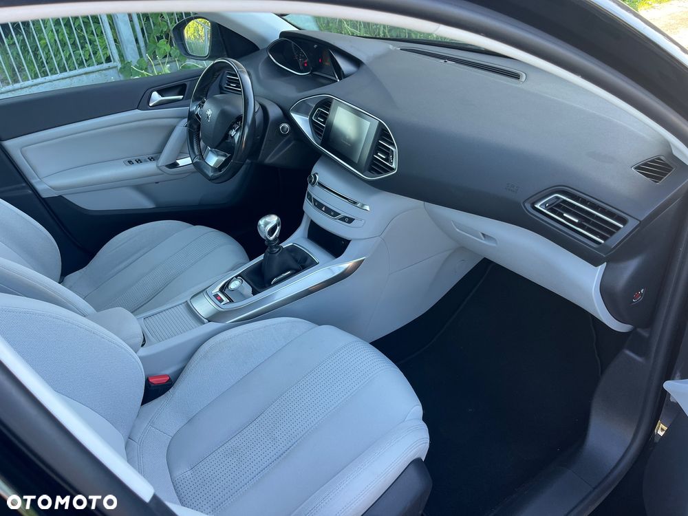 Peugeot 308 1.6 THP Active - 9
