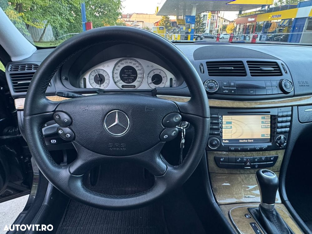 Mercedes-Benz E - 10