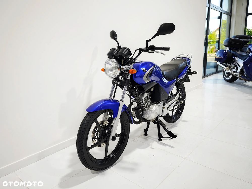 Yamaha YBR - 8