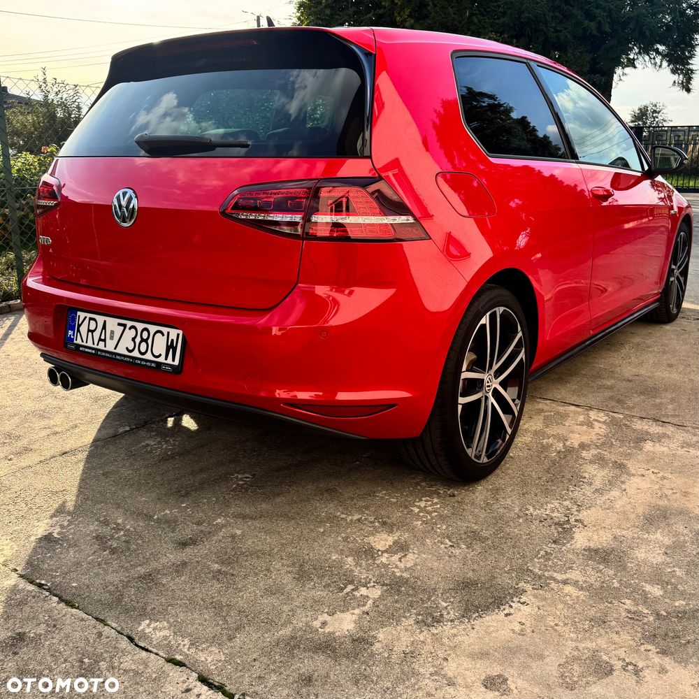 Volkswagen Golf 2.0 TDI BMT GTD - 6