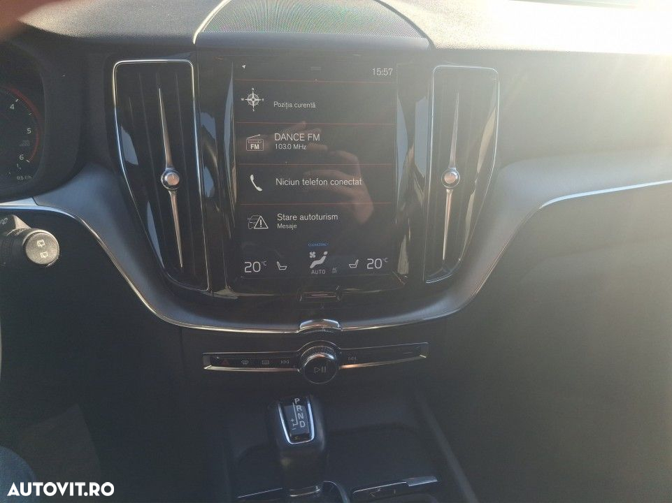 Volvo XC 60 D5 AWD Momentum - 14