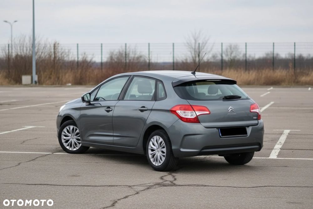 Citroën C4 1.4 VTi Attraction - 2