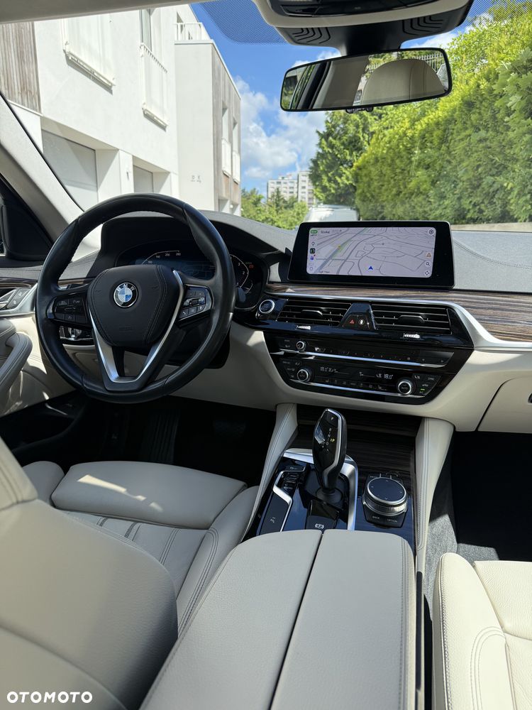 BMW Seria 5 520d xDrive Luxury Line - 9