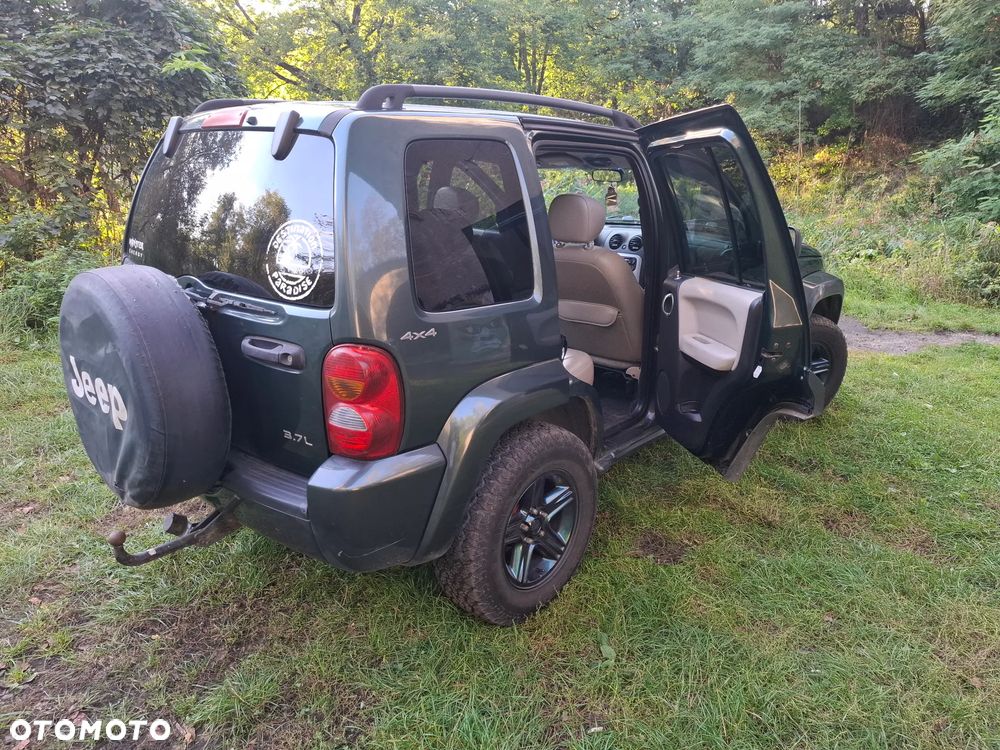 Jeep Liberty 3.7 4x4 - 5