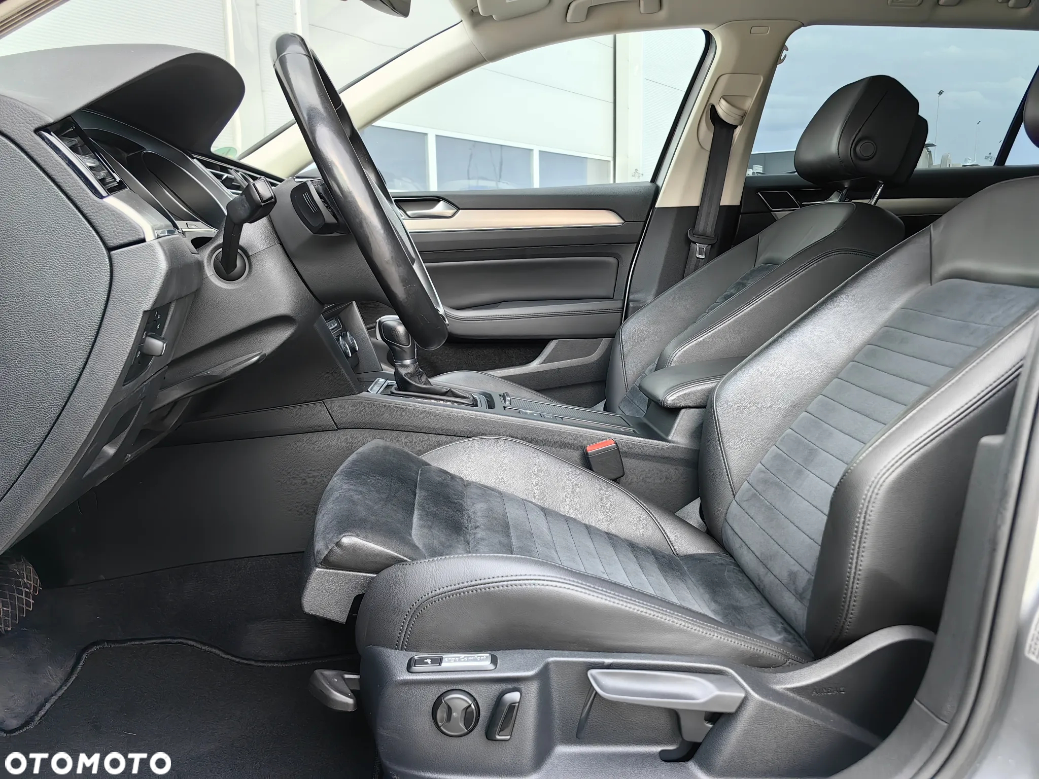 Volkswagen Passat 2.0 TDI BMT Highline DSG - 19