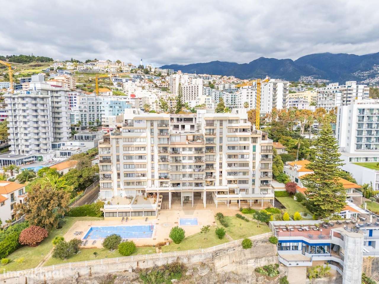 Apartamento T5 – Exclusividade e elegância à beira-mar, Lido – Funchal - Grande imagem: 4/24
