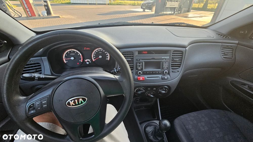 Kia Rio 1.4 Spirit - 10