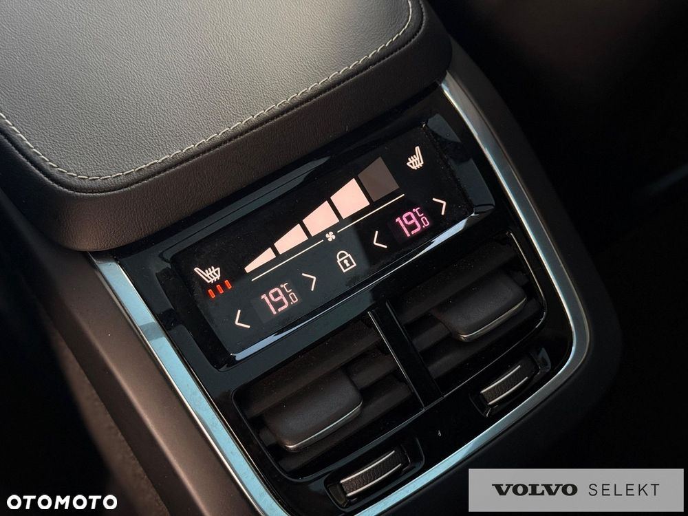 Volvo XC 90 - 31