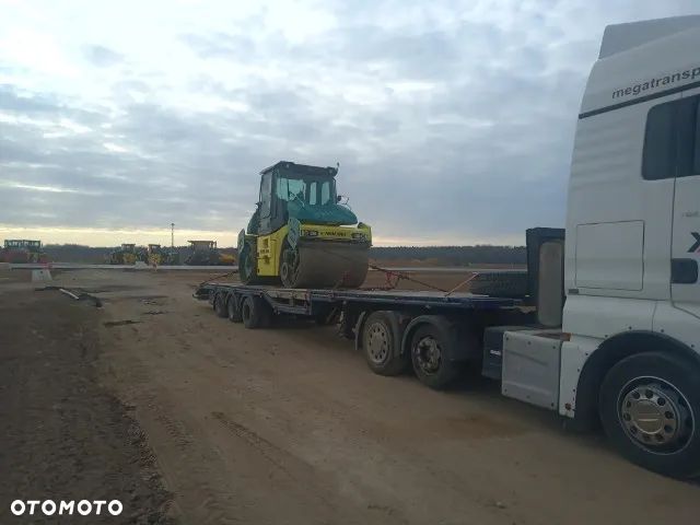 Van Eck 2011r., niskopodwoziowa platforma, mega, wys. 90cm, szer. 254cm, koła 17,5 bliźniaki, muldy, zagłębienia na kombajn, ładowarkę, dźwig, ciągnik siodłowy, 13,5m pokładu - 3