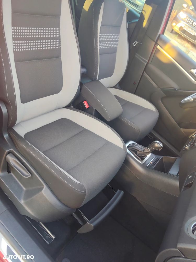 Volkswagen Tiguan - 24