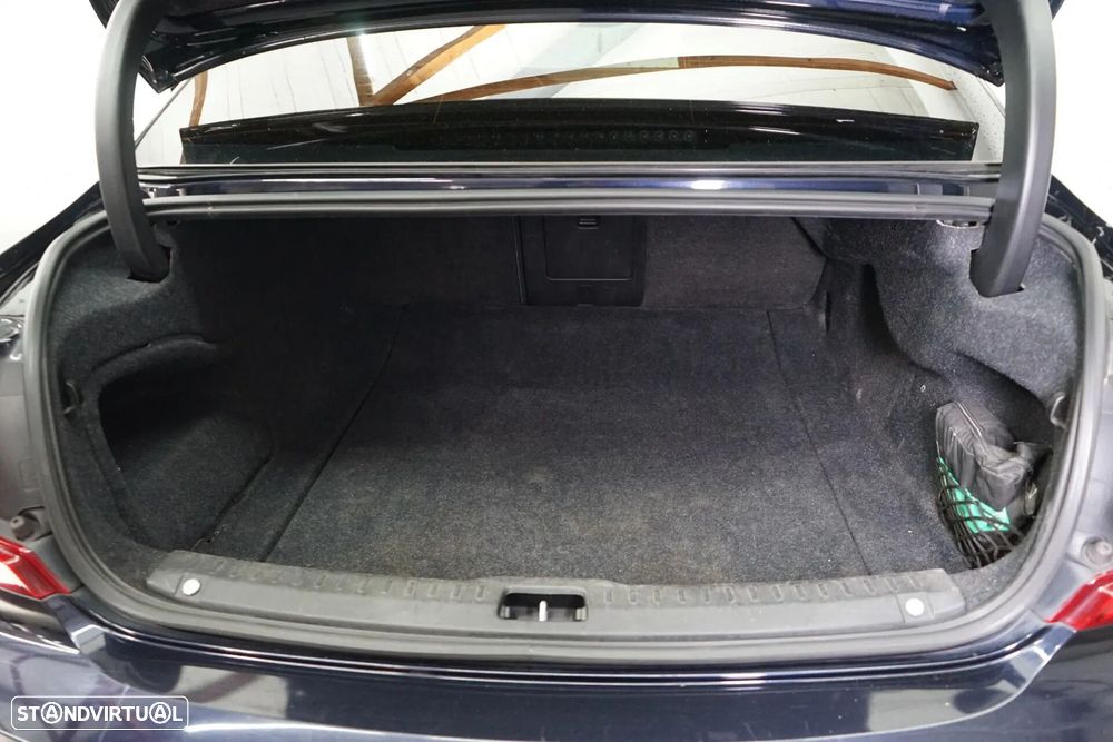 Volvo S90 2.0 D5 Momentum AWD Geartronic - 34