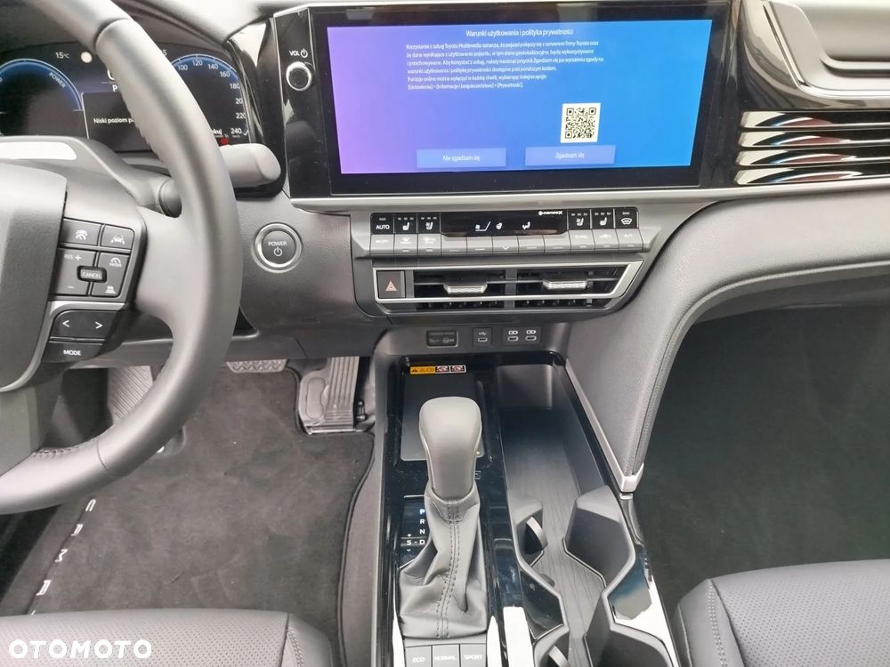 Toyota Camry 2.5 Hybrid Dynamic Force Executive e-CVT - 13