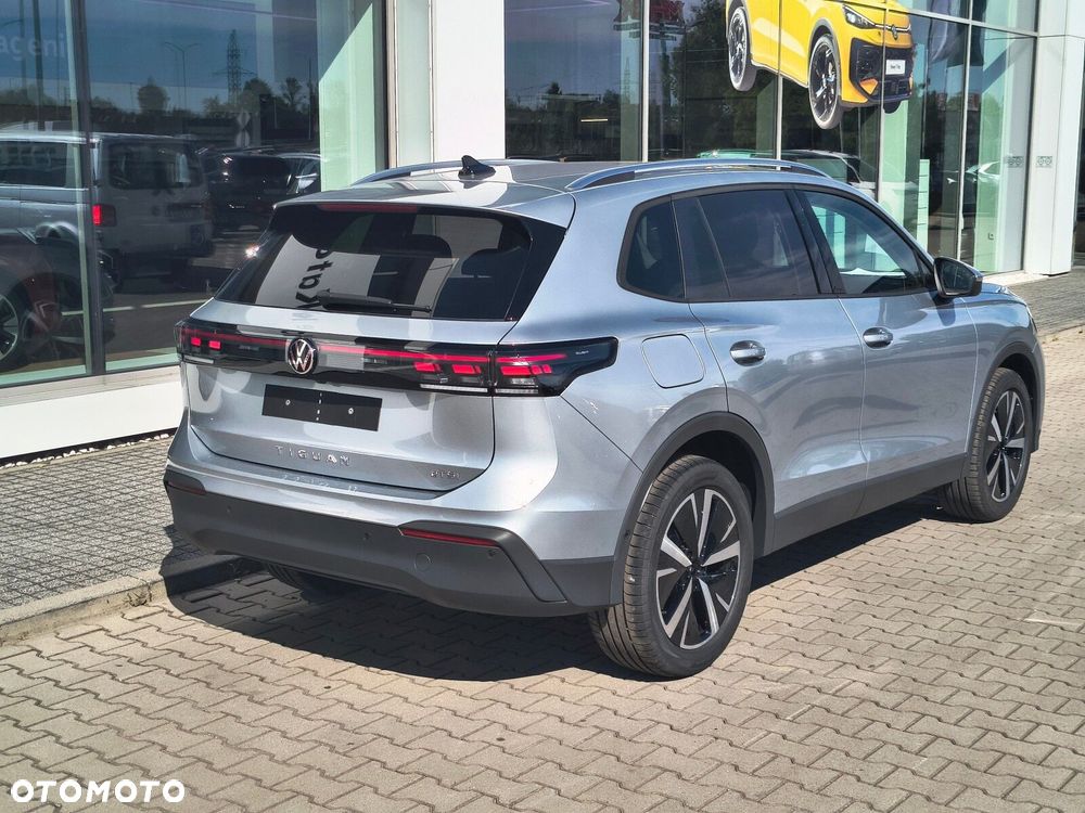 Volkswagen Tiguan - 6