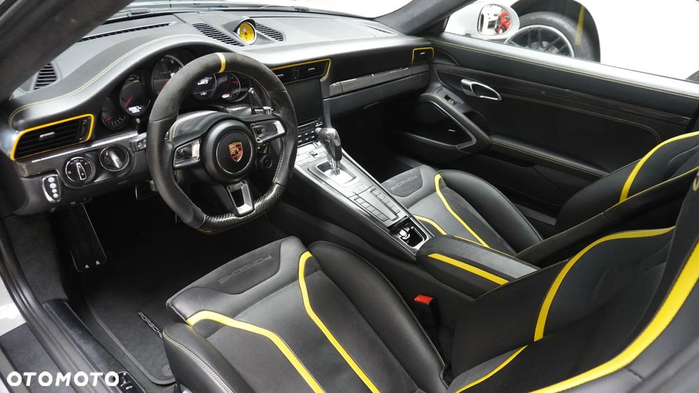 Porsche 911 Turbo S - 6