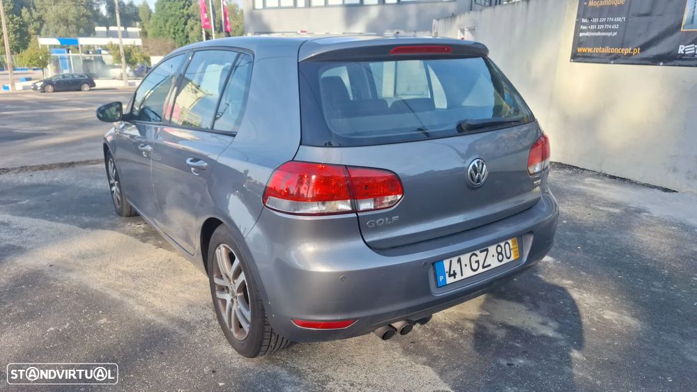 VW Golf 2.0 TDi Confortline - 4