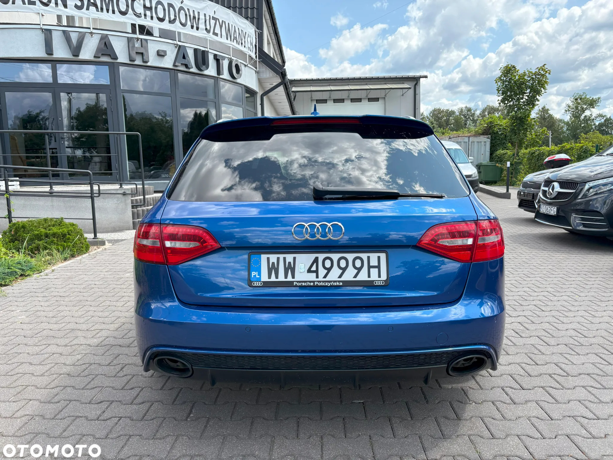 Audi RS4 Standard - 7