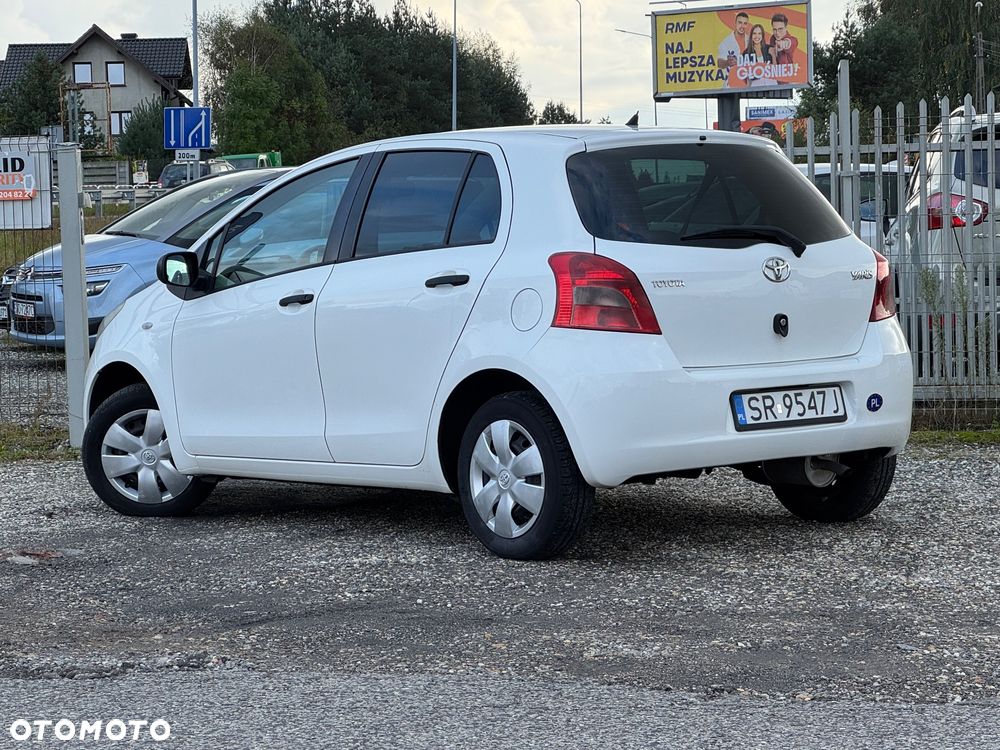 Toyota Yaris 1.0 Terra A/C - 3