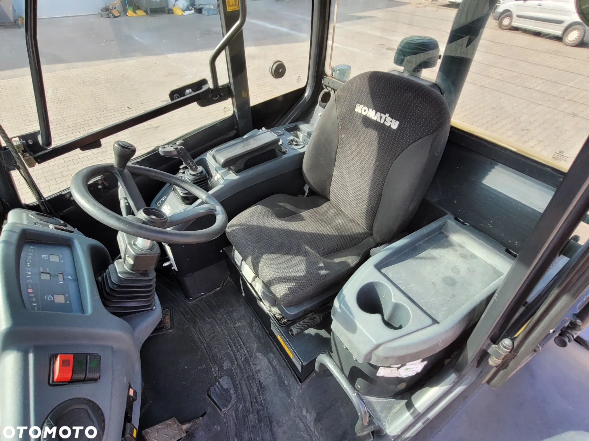 Komatsu WA 100M / SPROWADZONA Z FRANCJI/ 6 300 MTH / 2015 ROK / 90 KM - 25