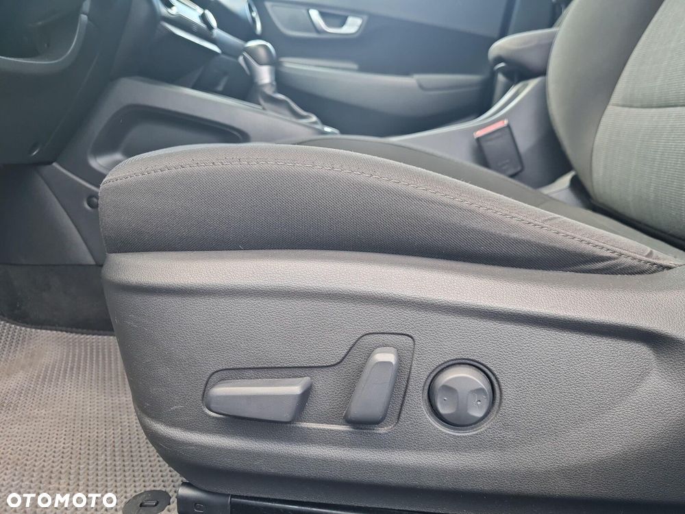 Hyundai Kona 1.6 GDI Hybrid Executive DCT - 11