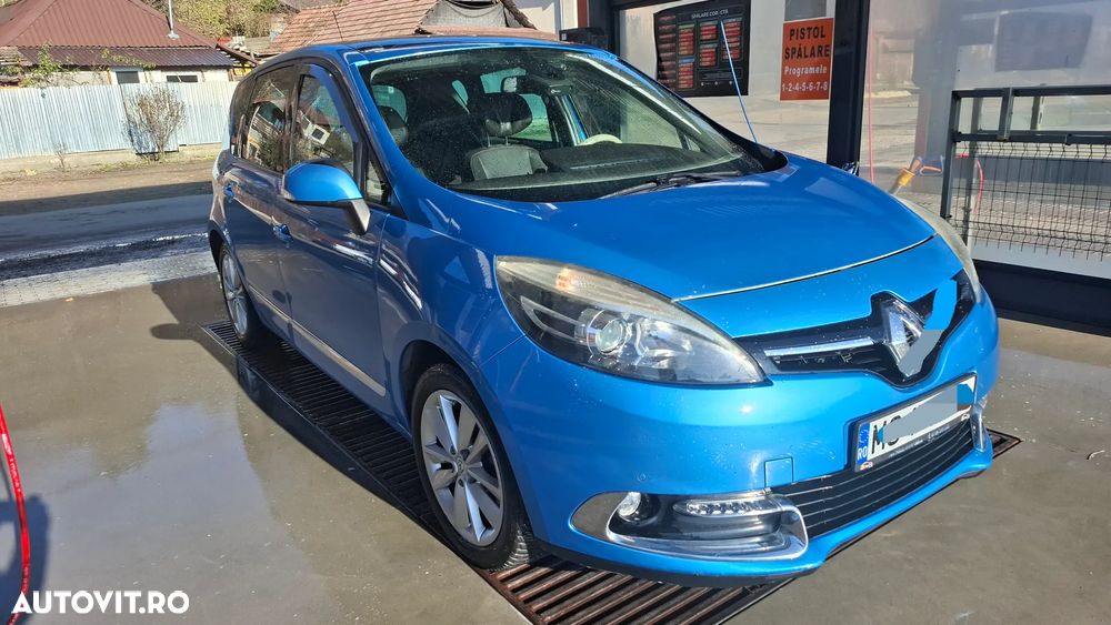 Renault Scenic dCi 110 EDC Paris - 1