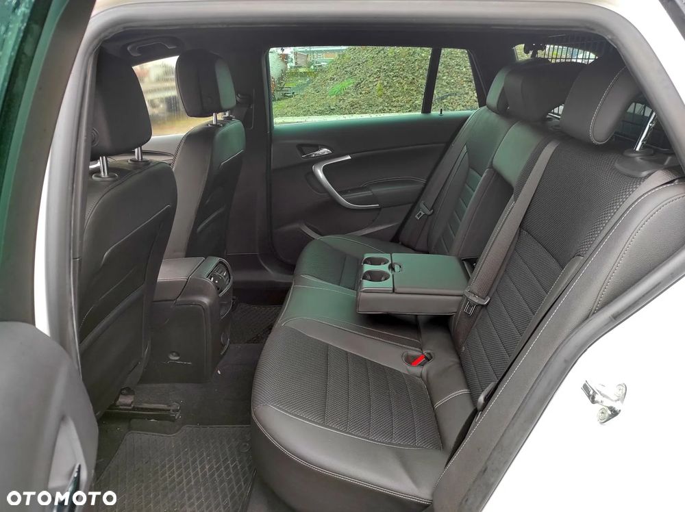 Opel Insignia 2.8 V6 Turbo Sports Tourer 4x4 Automatik OPC - 16