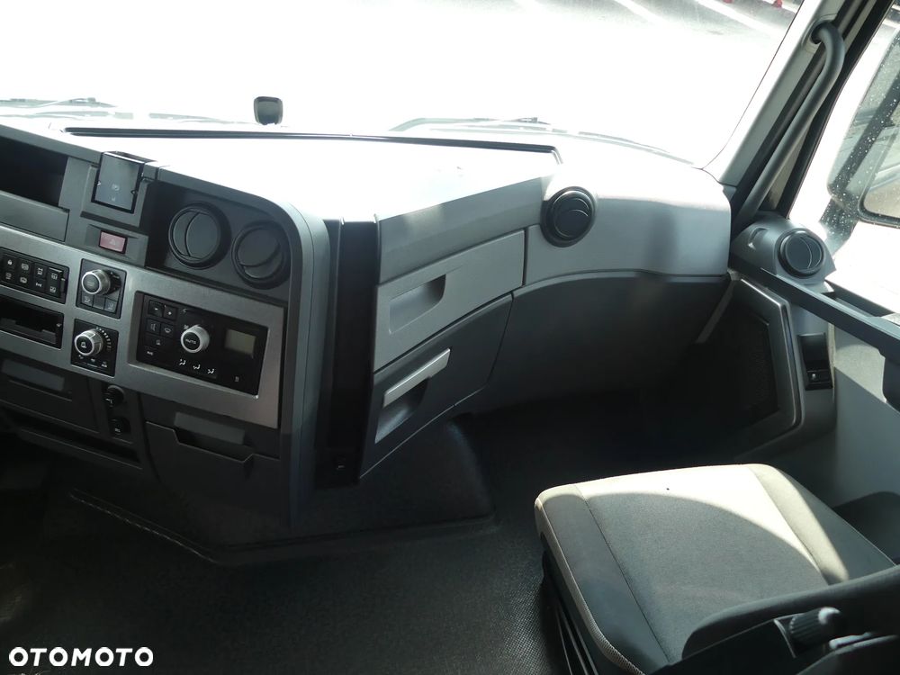 Renault T440 13L / EURO 6 / LOW DECK / KLIMA POSTOJOWA / - 35
