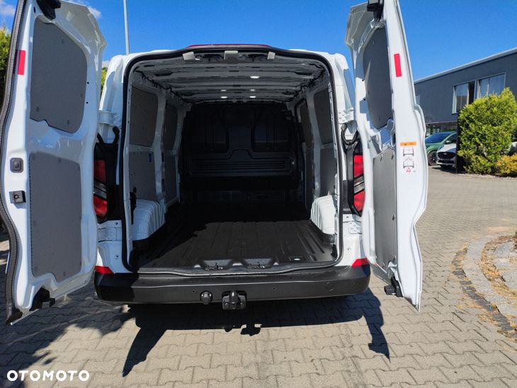 Ford TRANSIT CUSTOM VAN - 10
