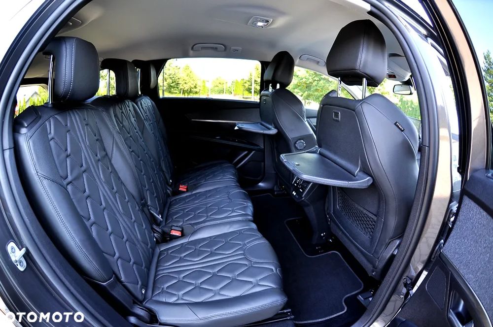 Peugeot 5008 BlueHDI 180 EAT8 Roadtrip - 24