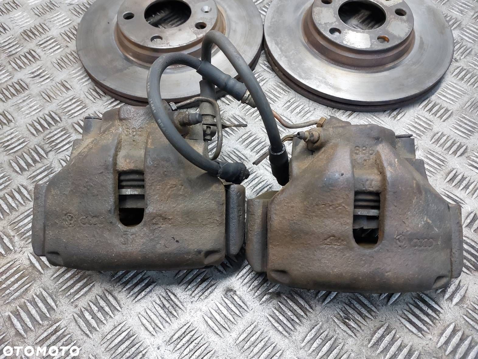 TARCZE HAMULCOWE PRZÓD + KLOCKI + ZACISKI VOLKSWAGEN PASSAT B5 1.8 T - 2