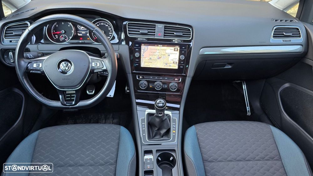 VW Golf Variant 1.6 TDi SCR IQ.DRIVE - 12