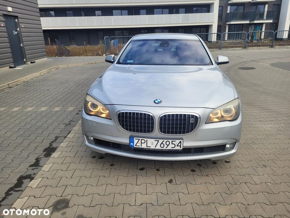 BMW Seria 7 750i L xDrive - 4