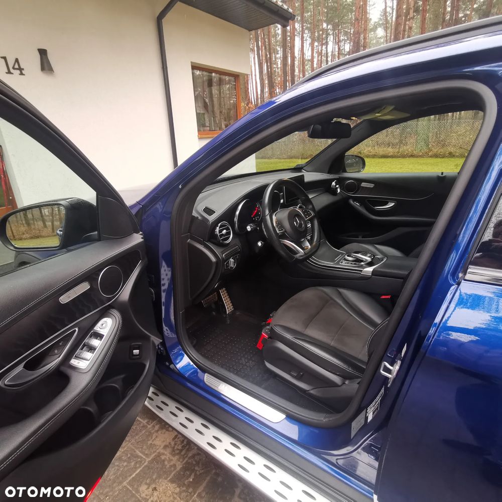 Mercedes-Benz GLC 250 4Matic 9G-TRONIC AMG Line - 19