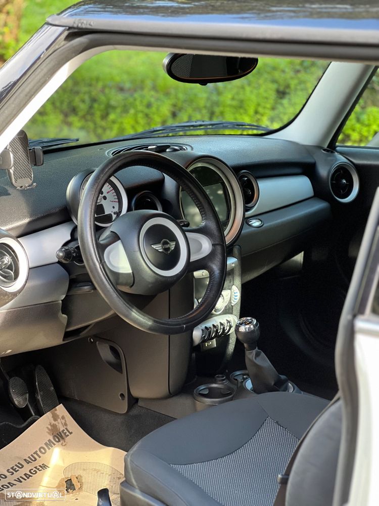 MINI 3 Portas Cooper D - 7