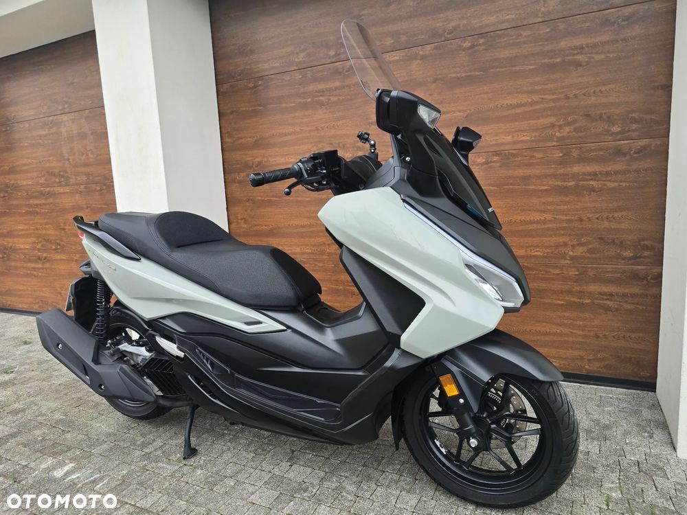 Honda NSS - 23