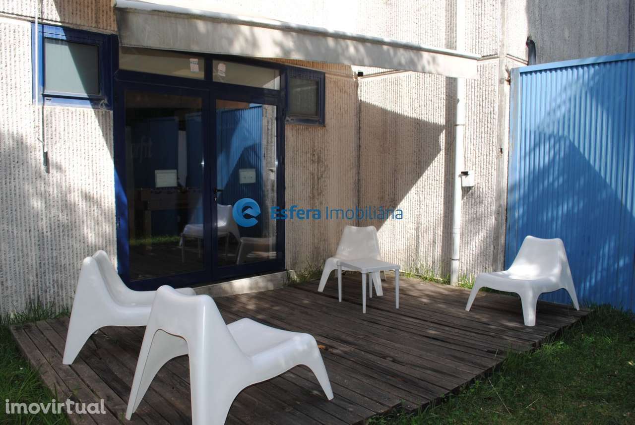 Edifício com armazém e escritórios - Grande imagem: 5/20