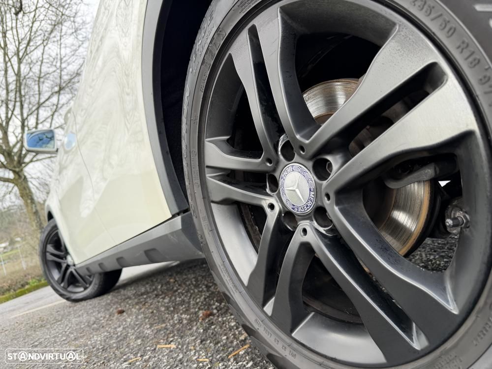 Mercedes-Benz GLA 180 d 7G-DCT Urban - 8