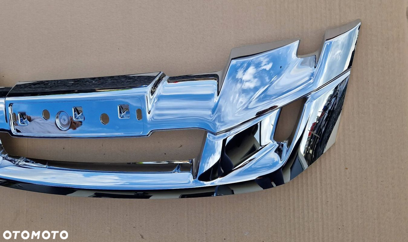 CHROM ATRAPA GRILL ISUZU D-MAX 12- - 2